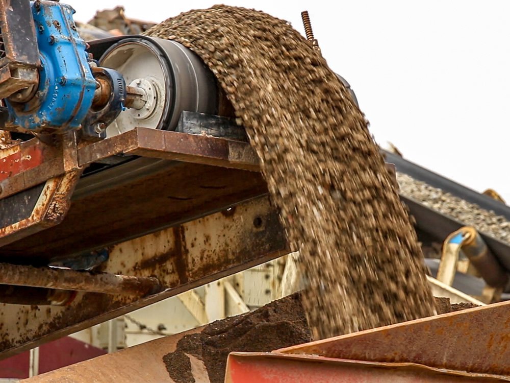 Conveyor servicing